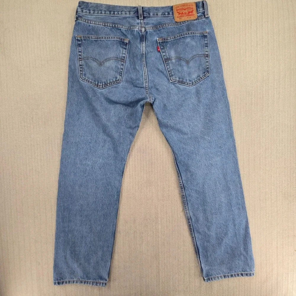 Levis 505 Jeans Mens 38x30 Light Wash Blue Straight Leg Denim Pants Classic Fit